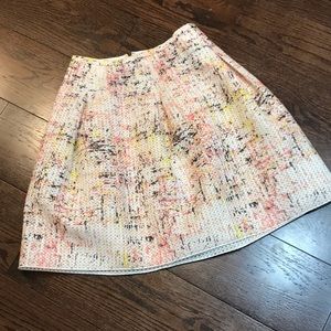 NWT pleated skirt, beautiful print. Fits like 2/4